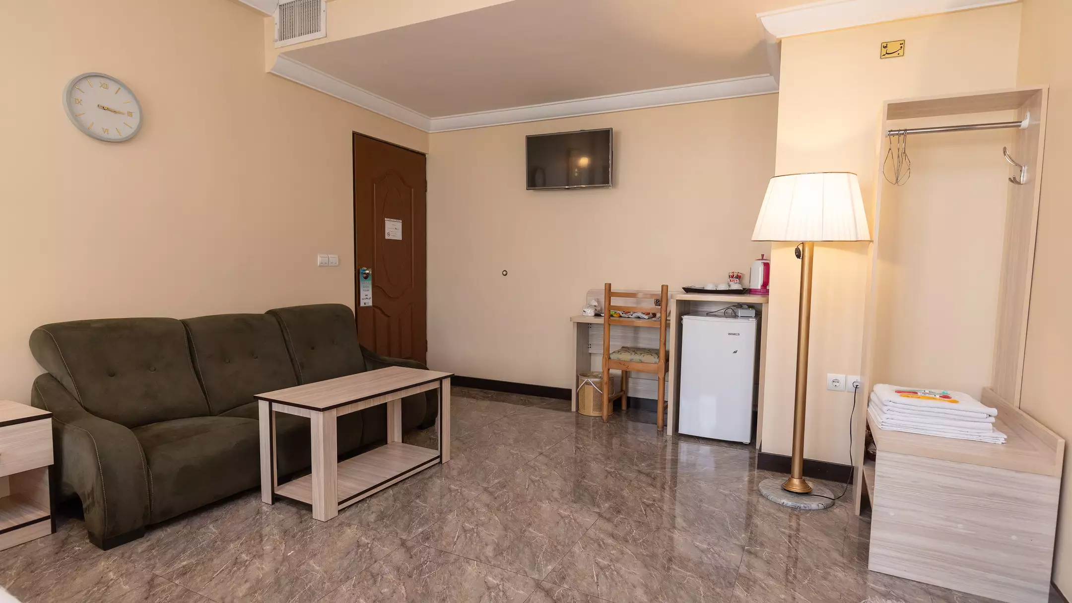 Alibaba https://cdn.alibaba.ir/ostorage/hotel-accommodation-images/674c5f4310d0d5745be3d3ed_هتل سپید - اتاق سه تخته سینگل (2).webp